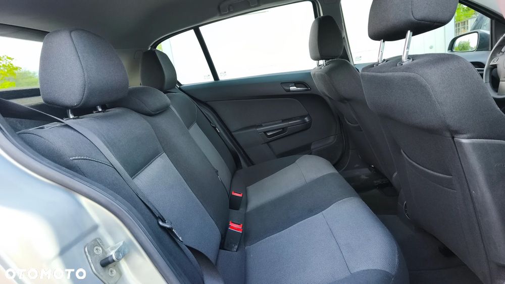 Opel Astra - 28