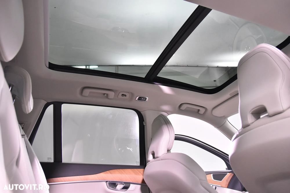 Volvo XC 90 D5 AWD Momentum - 23
