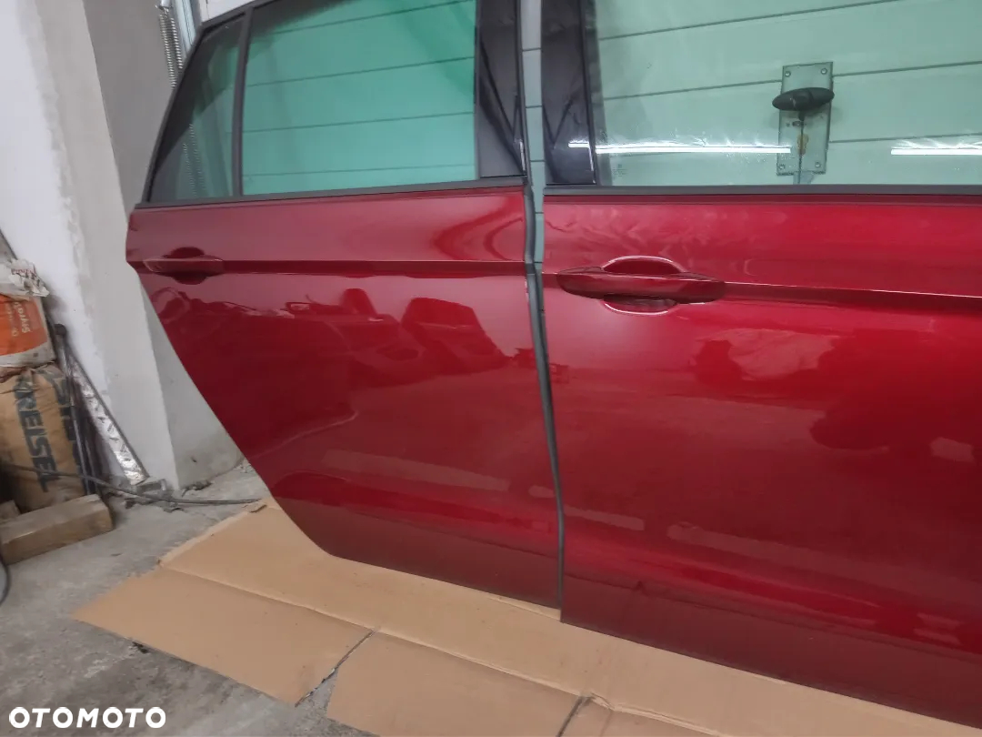 VW Golf 7 sportsvan drzwi prawe LA3R - 5