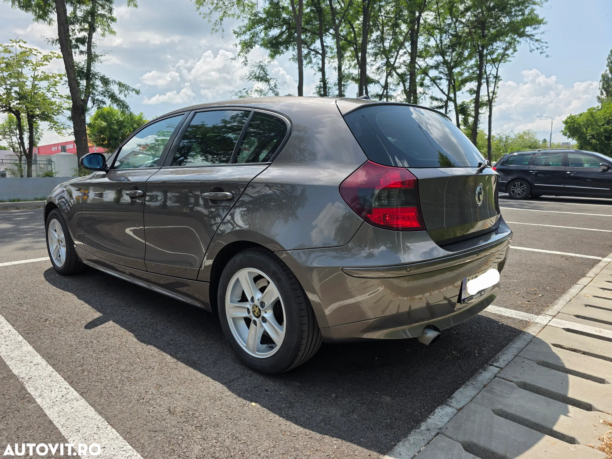 BMW Seria 1 120d - 9