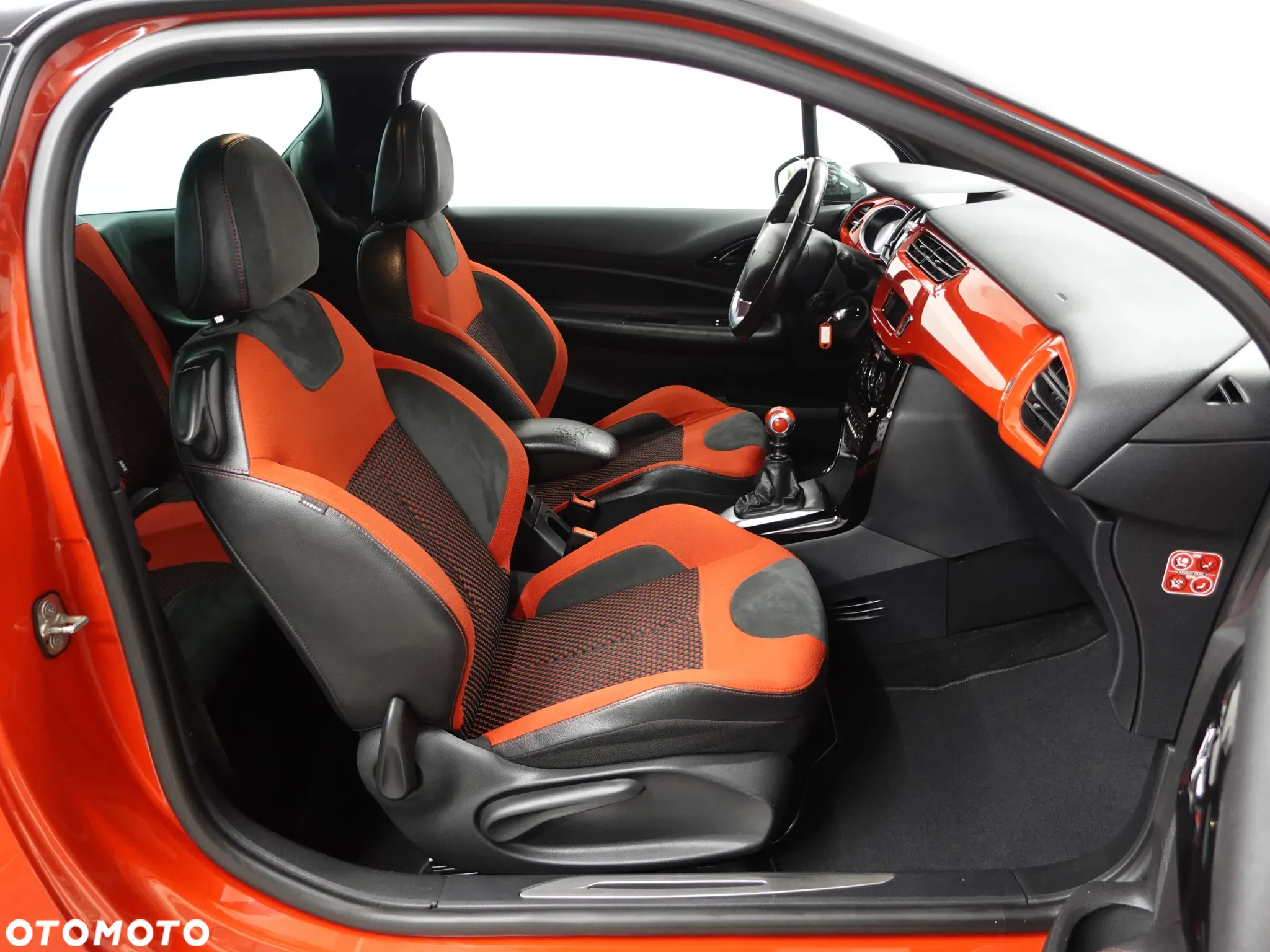 Citroën DS3 THP 155 Red Edition - 27