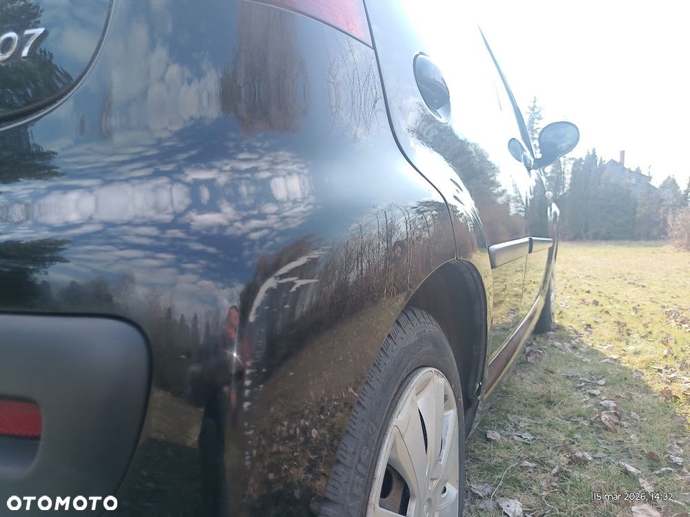 Peugeot 107 1.0 Happy - 2