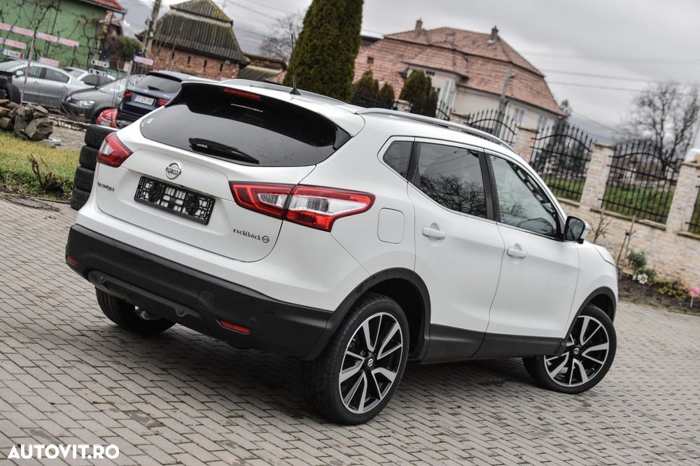 Nissan Qashqai 1.6 DCI ALL-MODE 4x4i TEKNA+ - 3