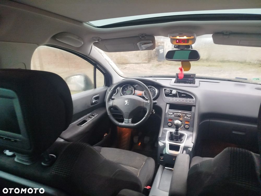 Peugeot 5008 155 THP Family - 12