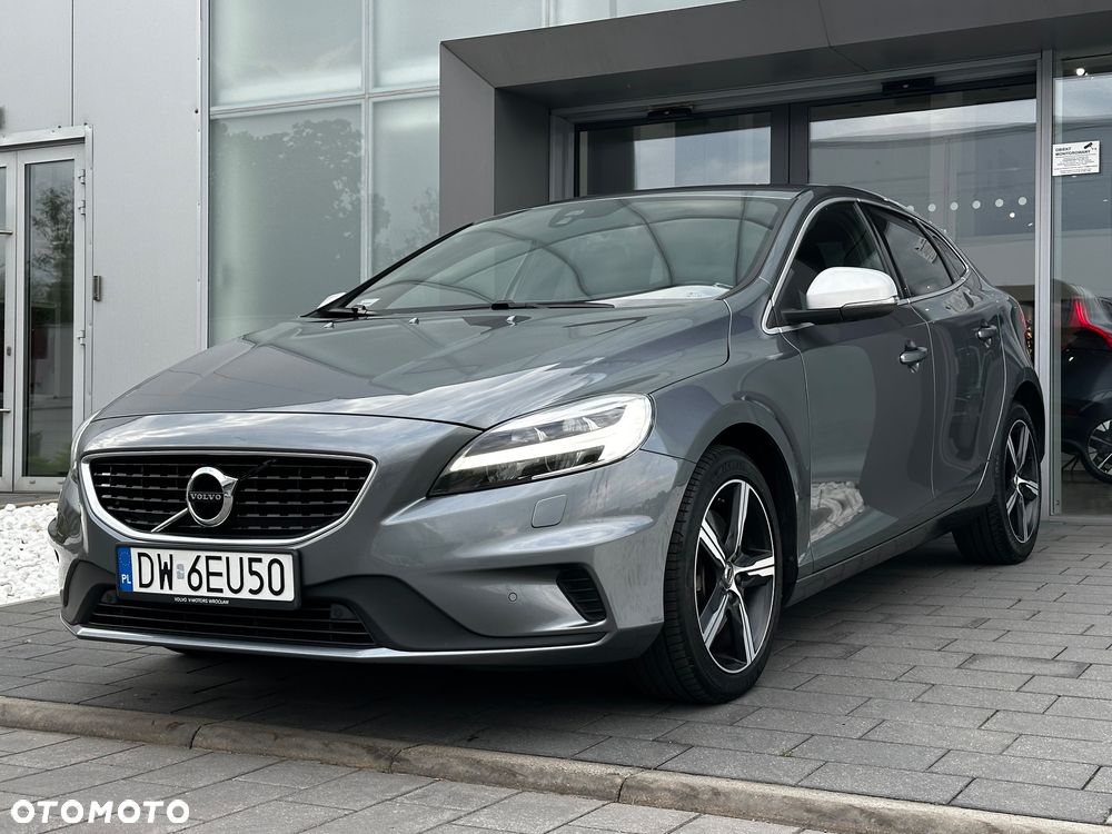 Volvo V40 T3 Drive-E R-Design Momentum - 4