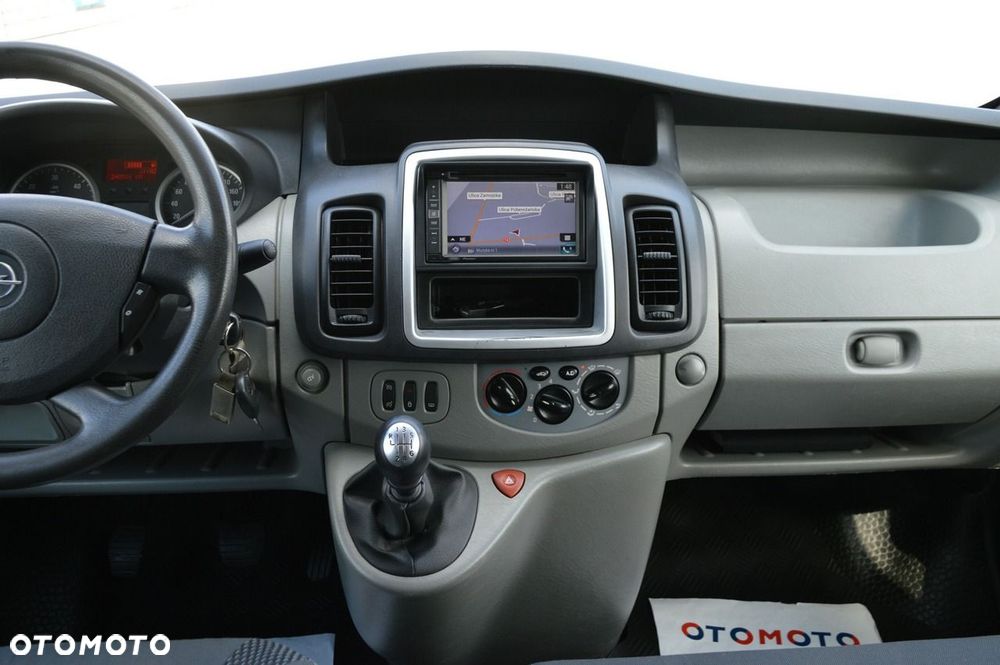 Opel Vivaro - 22