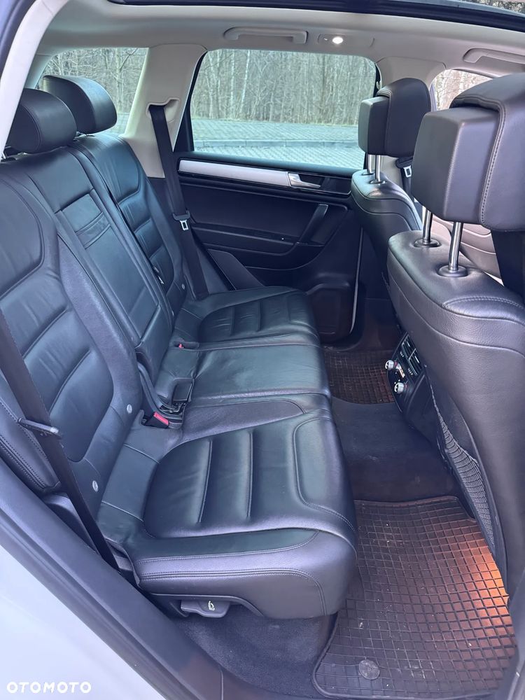 Volkswagen Touareg 3.0 V6 TDI BMT Perfectline R-Style - 13