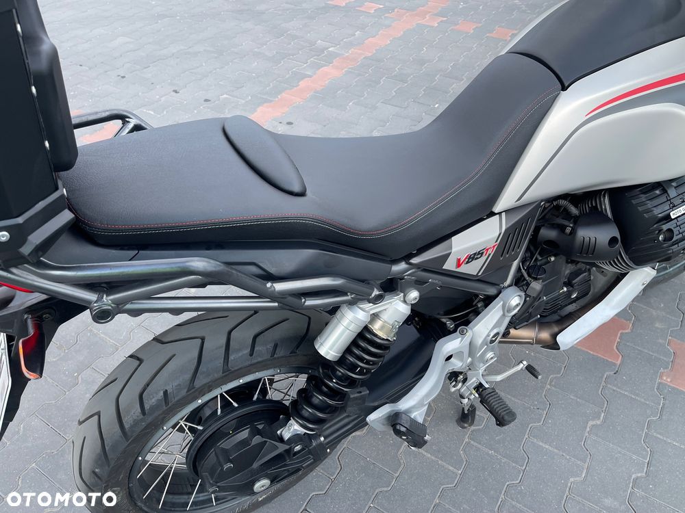 Moto Guzzi V85 - 17