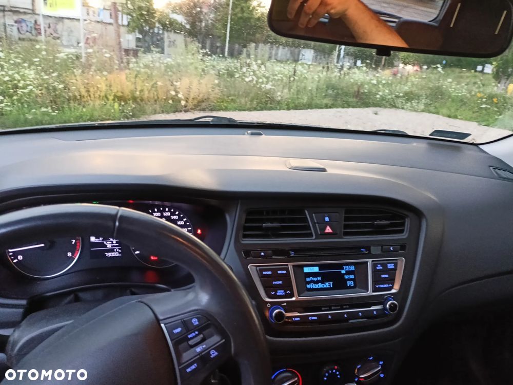 Hyundai i20 1.2 Comfort - 13