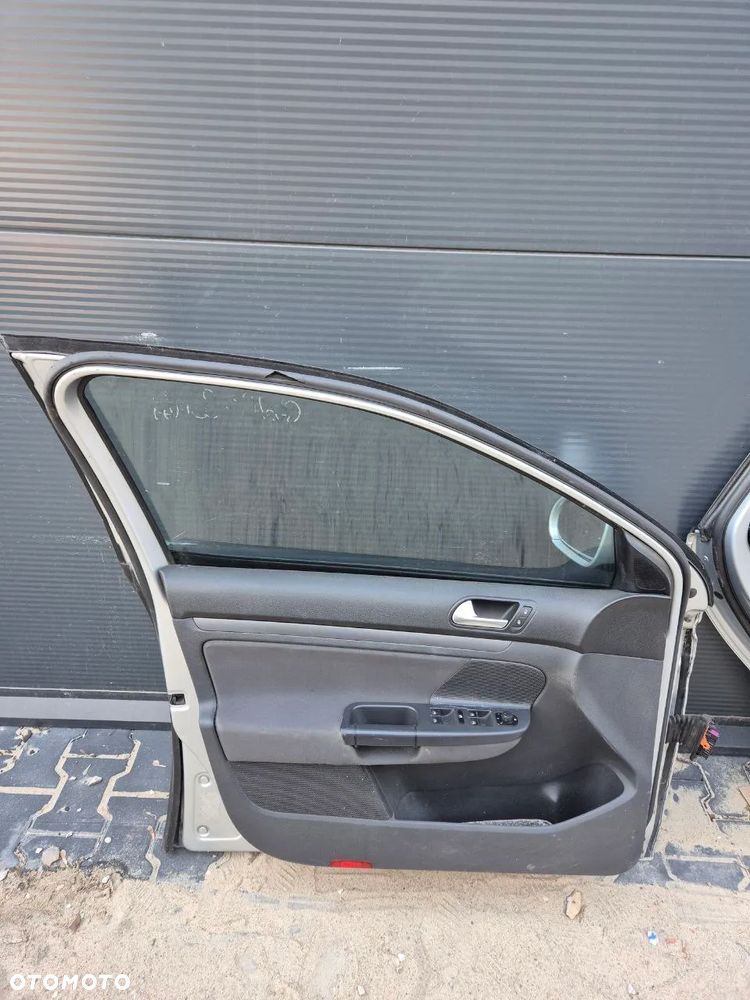 DRZWI VW GOLF VI - 12