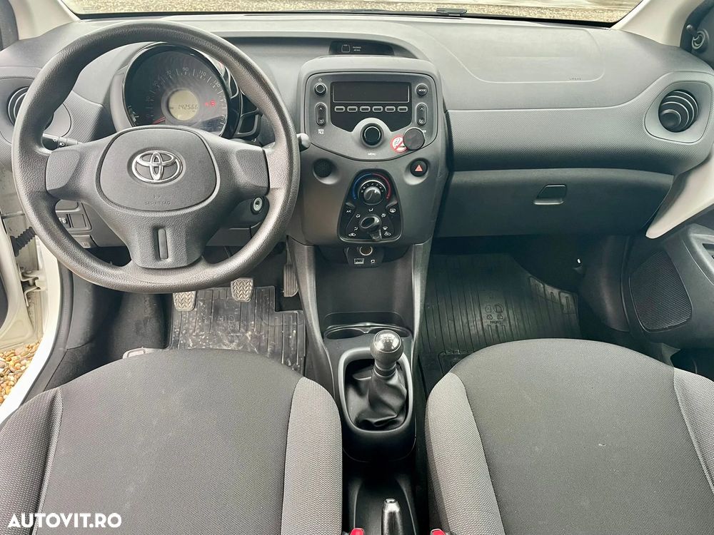 Toyota Aygo 1.0 X - play - 8