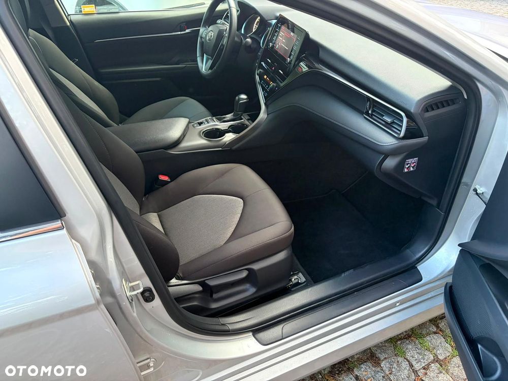 Toyota Camry 2.5 Hybrid Comfort CVT - 15