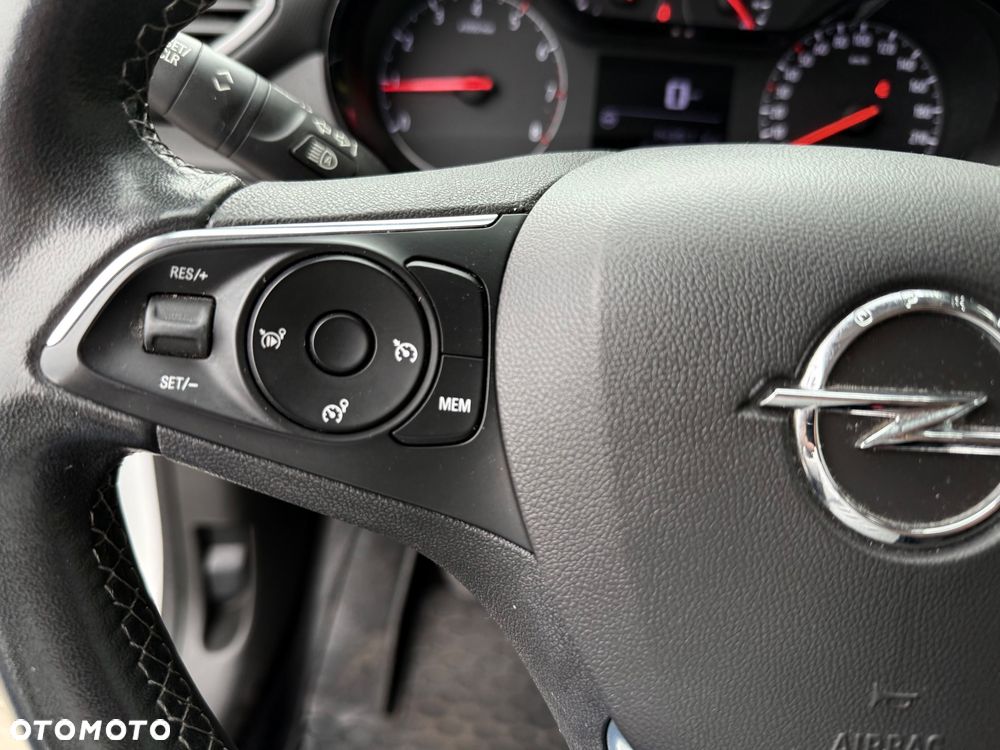 Opel Crossland X - 19