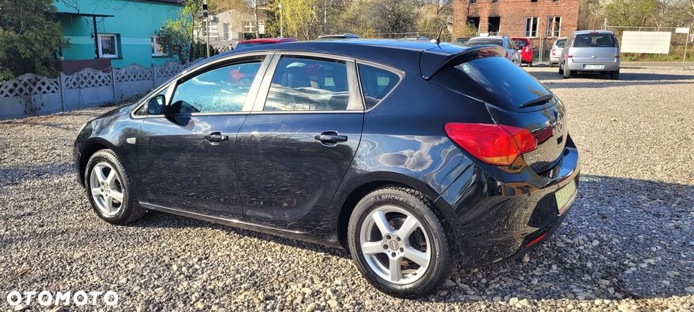 Opel Astra 1.4 ecoFLEX - 33