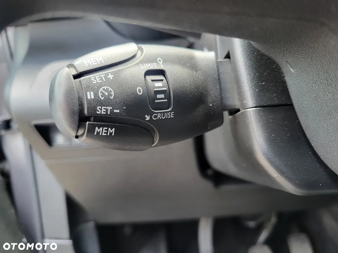 Toyota Proace City Verso 1.5 D-4D Business - 20