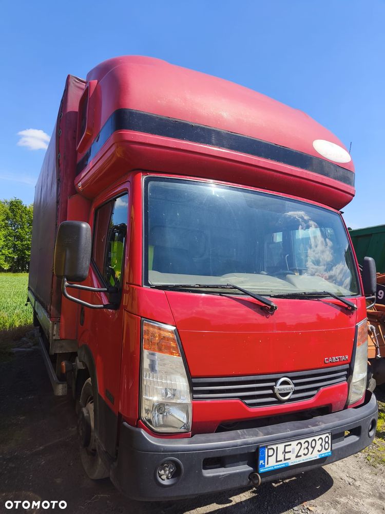 Nissan CABSTAR - 2