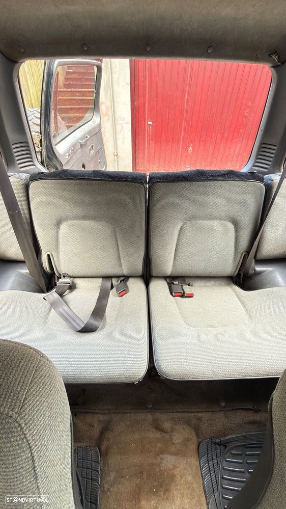 Mitsubishi Pajero 2.5 TDi GLS - 14