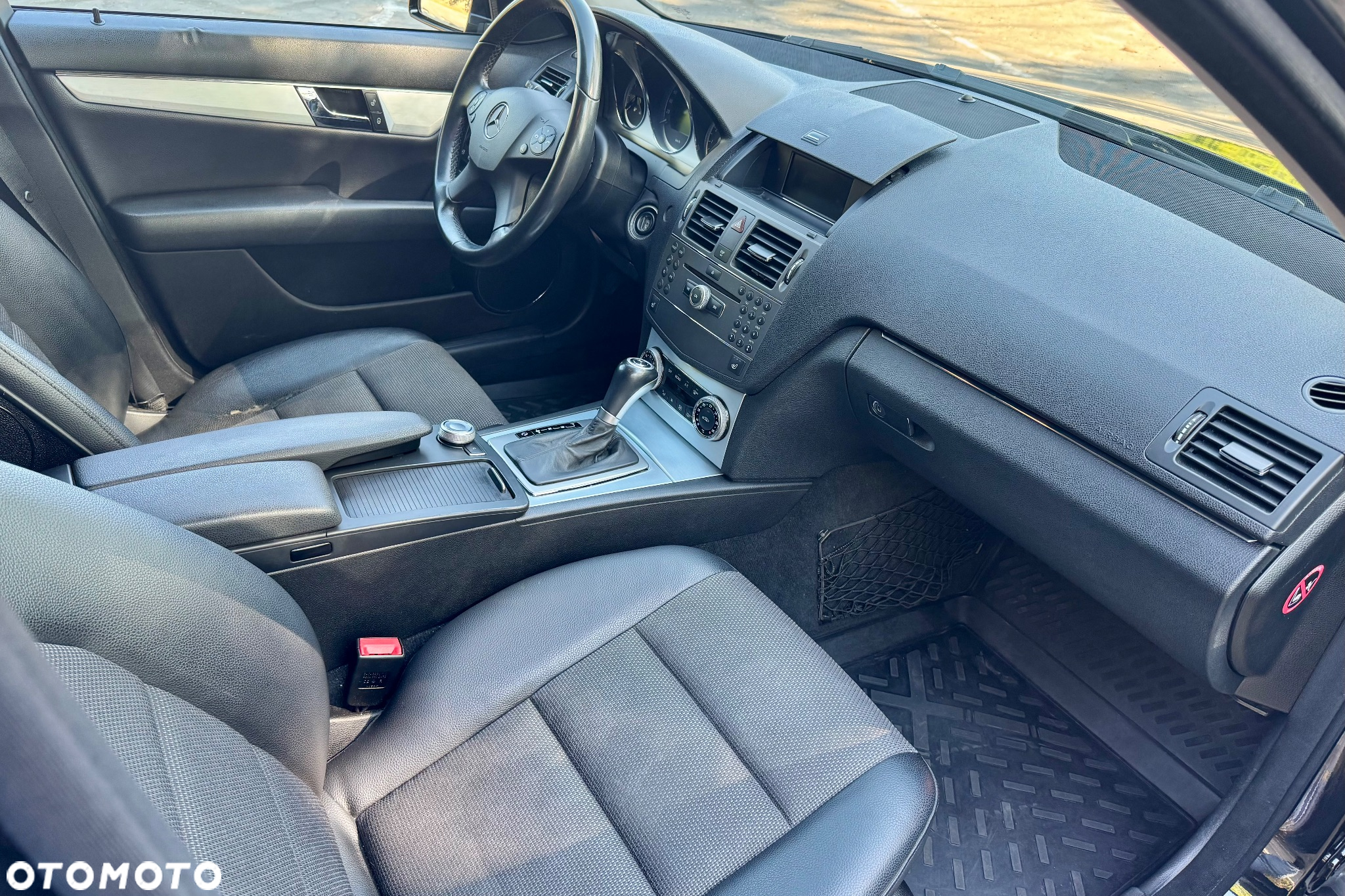 Mercedes-Benz Klasa C 200 T (BlueEFFICIENCY) 7G-TRONIC Elegance - 16