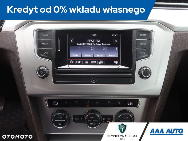 Volkswagen Passat - 14