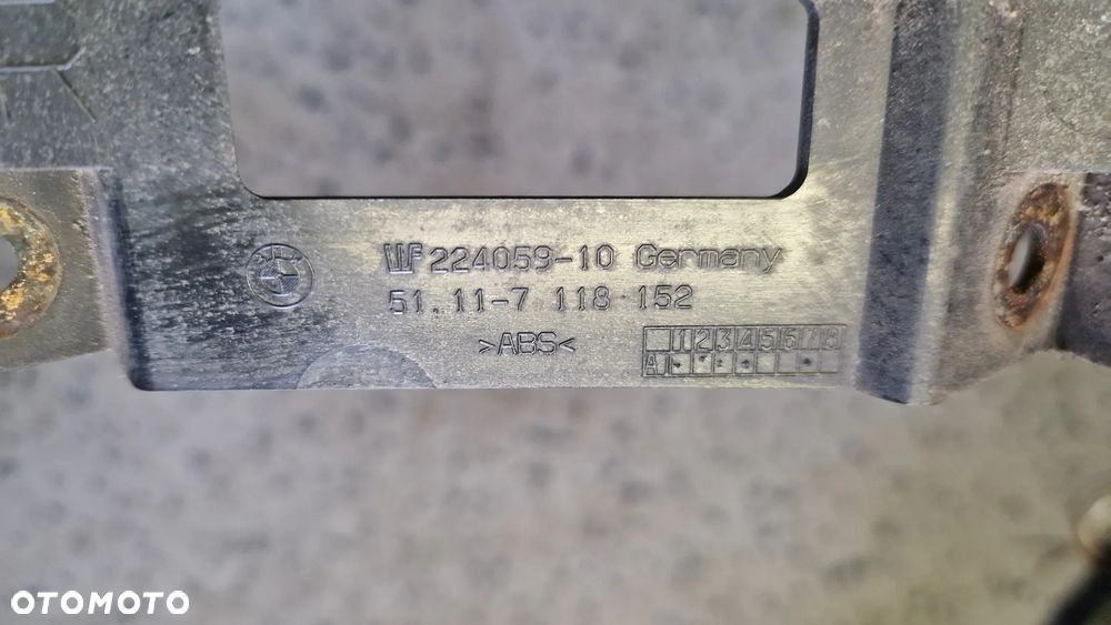 BMW 1 E87 MOCOWANIE HALOGENU PRAWE 7118152 - 3