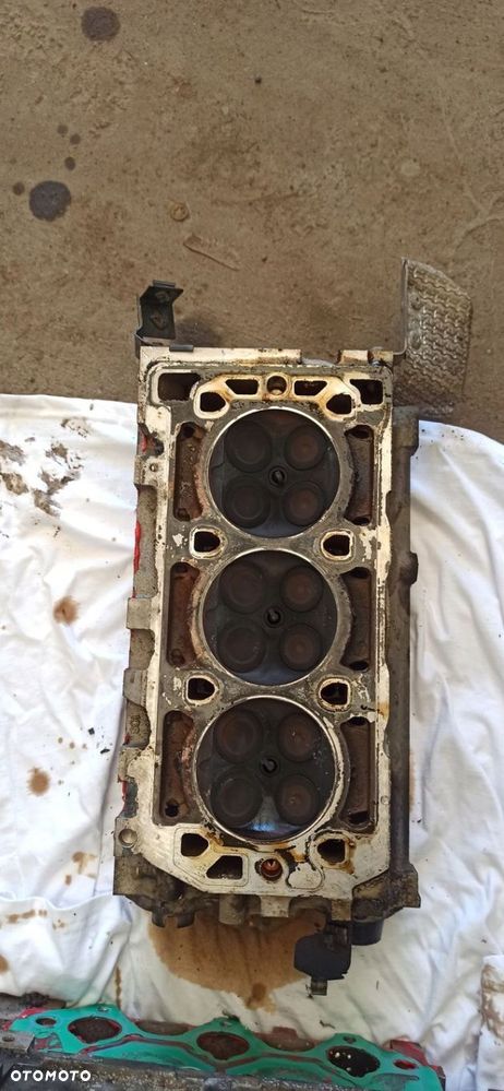 Głowica kpl Land rover freelander 2.5 V6 bez wałka rozrządu