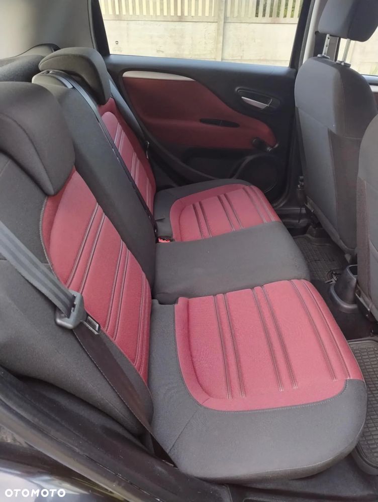 Fiat Punto Evo 1.4 8V Estiva Blue&Me - 12