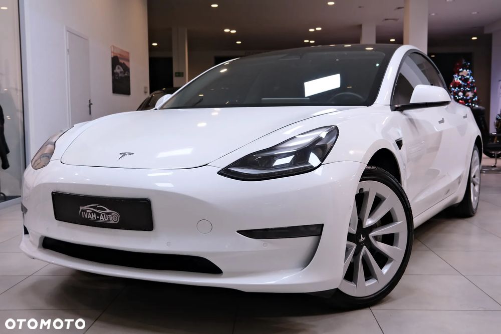 Tesla Model 3 Standard Range Plus - 18