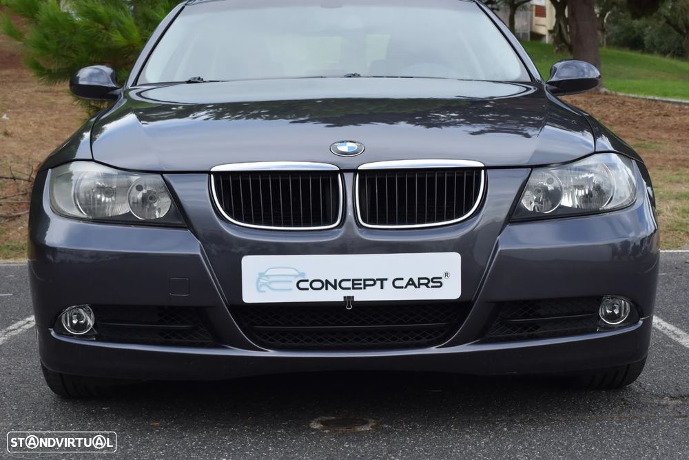 BMW 318 d Exclusive - 4