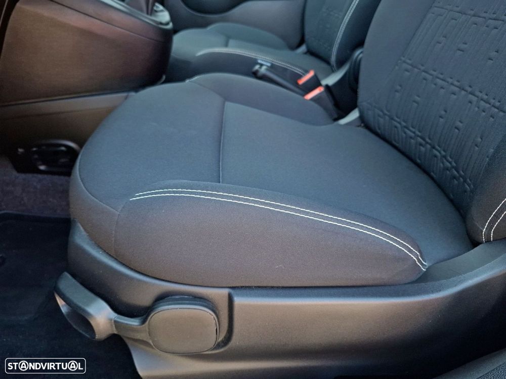 Fiat Panda 1.0 Hybrid City Cross - 23