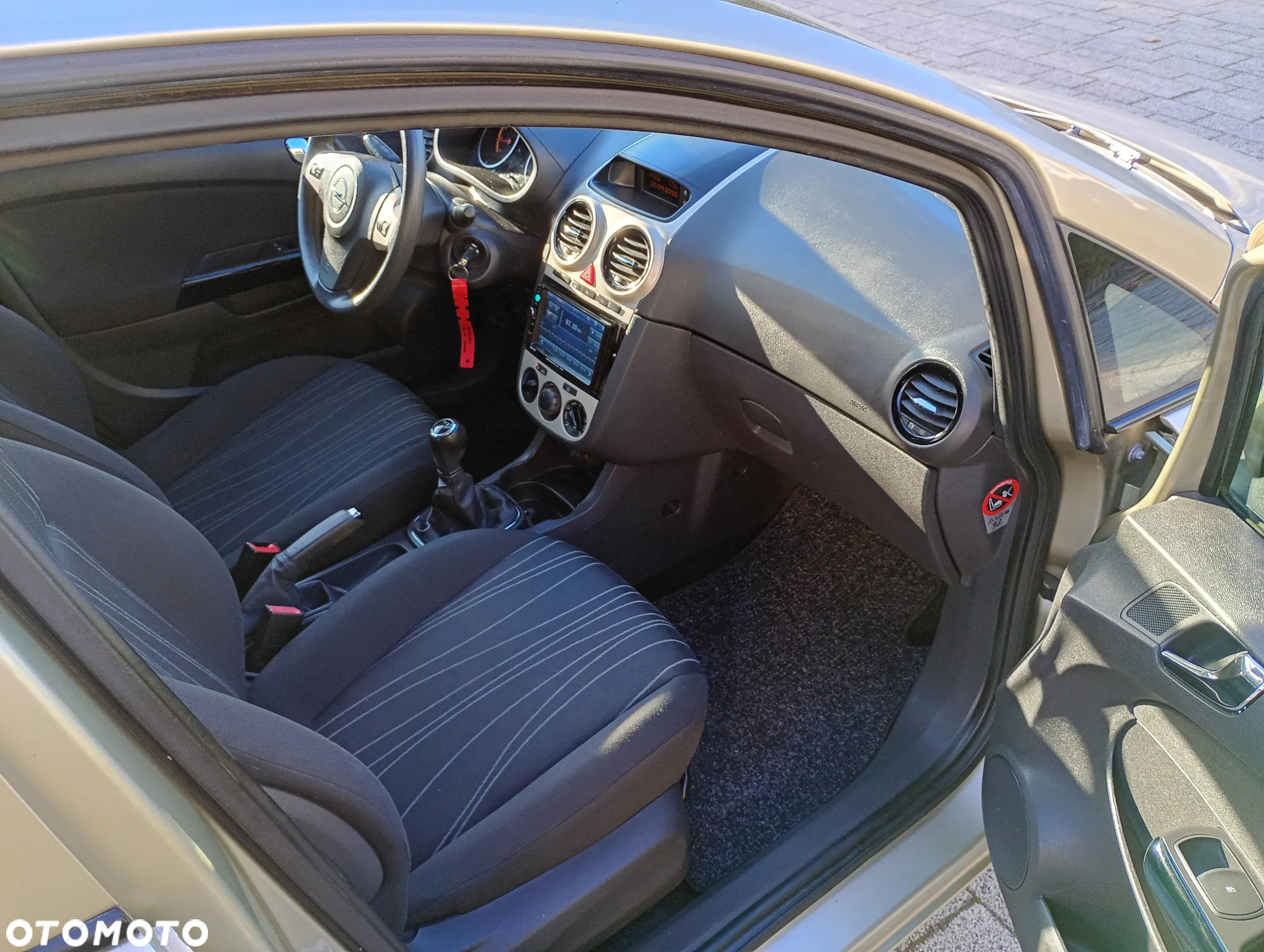 Opel Corsa 1.4 16V Edition - 7