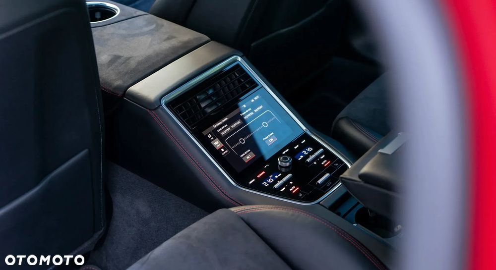 Porsche Panamera GTS - 18