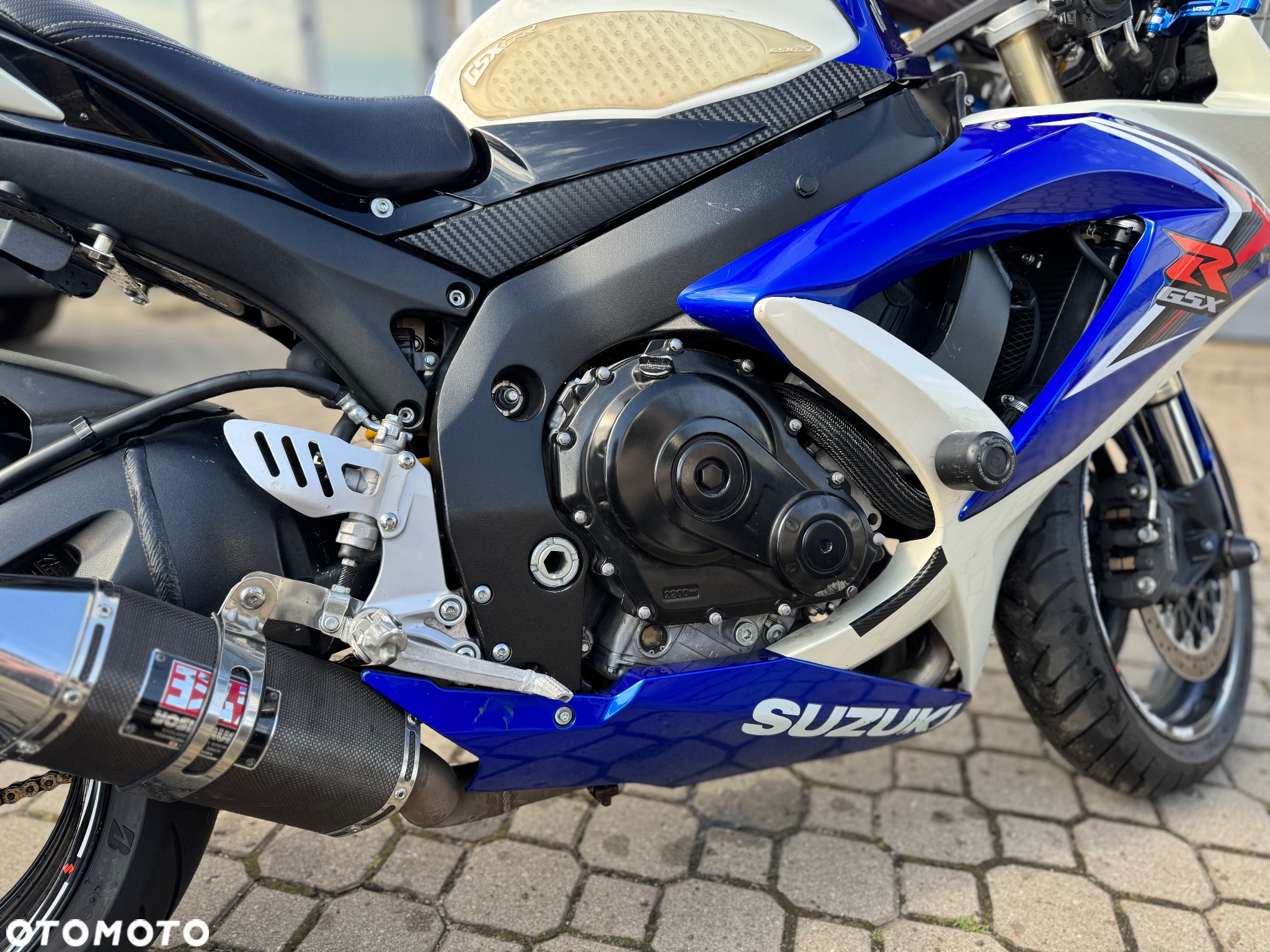 Suzuki GSX-R - 16