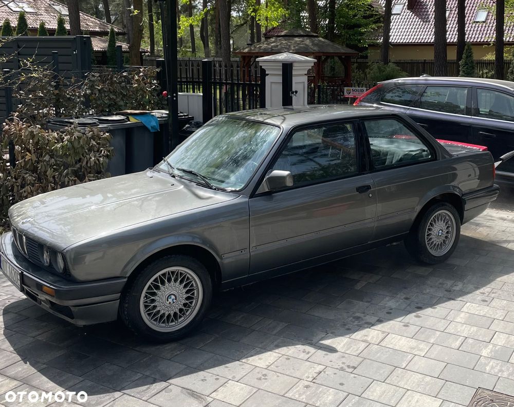 BMW Seria 3 325i - 1