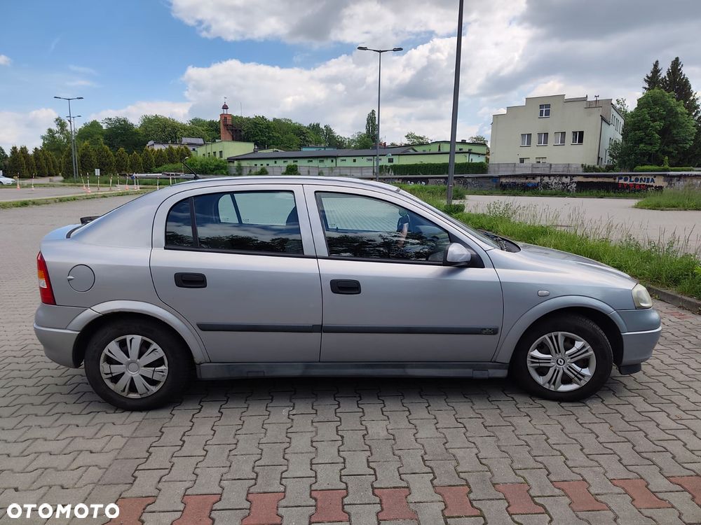 Opel Astra - 10