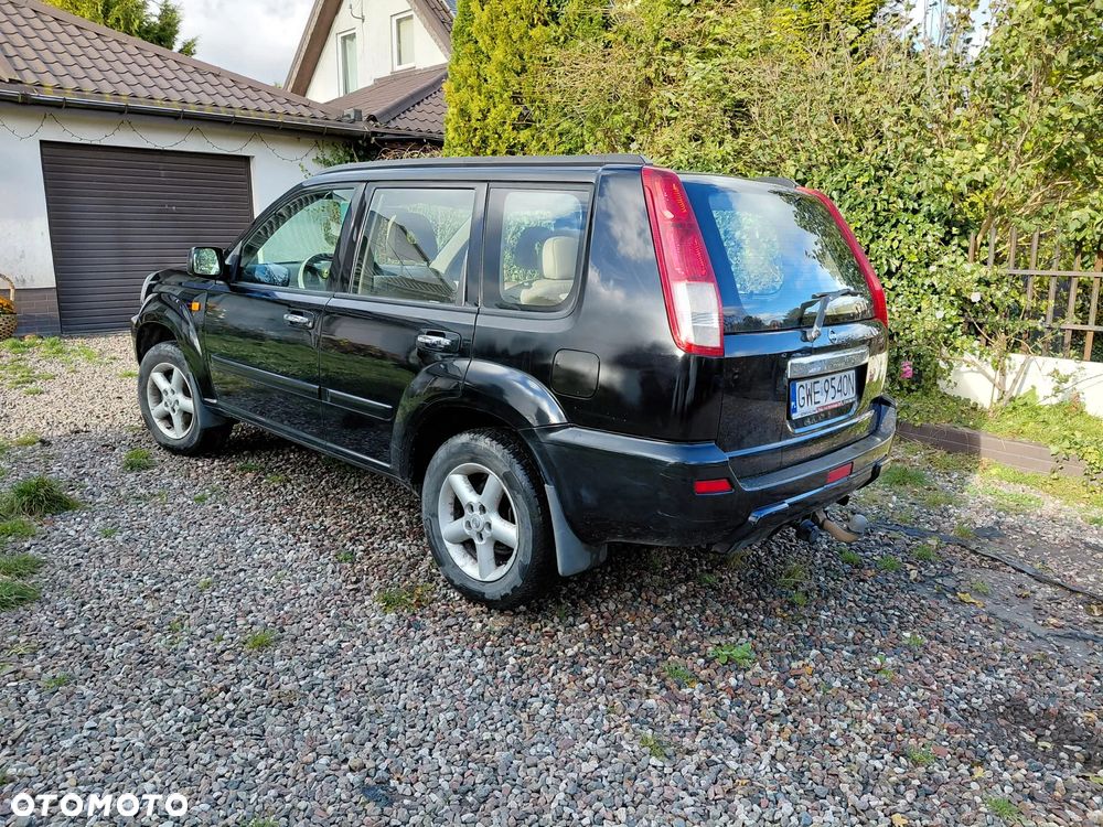 Nissan X-Trail 2.0 Luxury - 6
