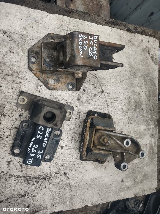 FIAT DUCATO citroen c25 peugeot J5 2,5d  łapa  poduszka silnika skrzyni biegów 2,5td - 1