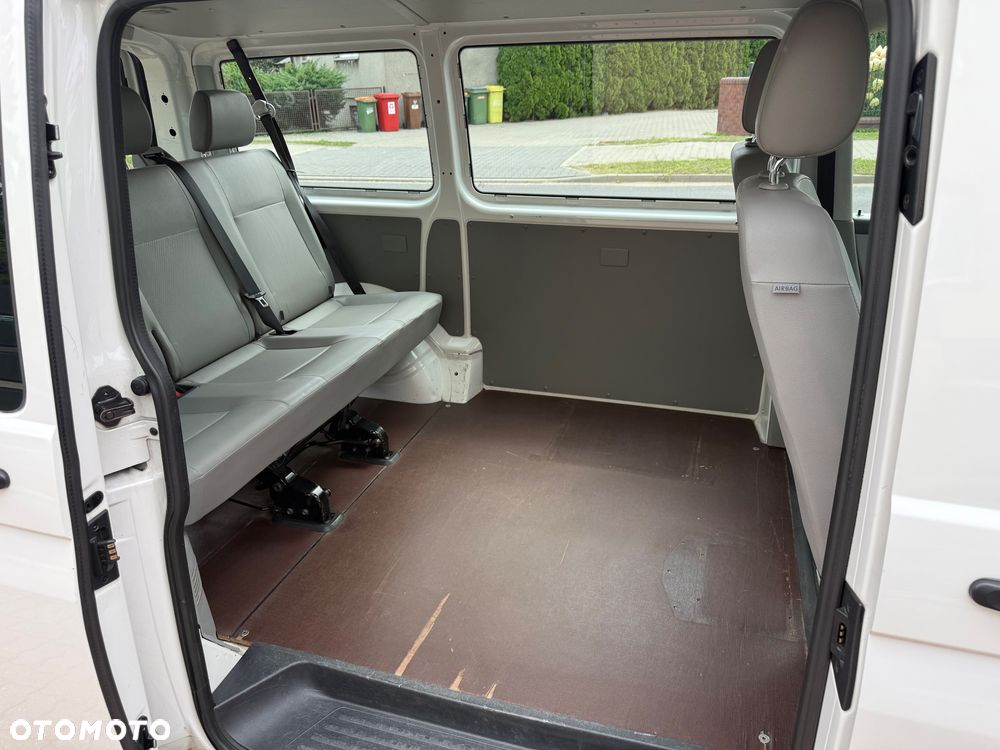 Volkswagen Transporter - 18