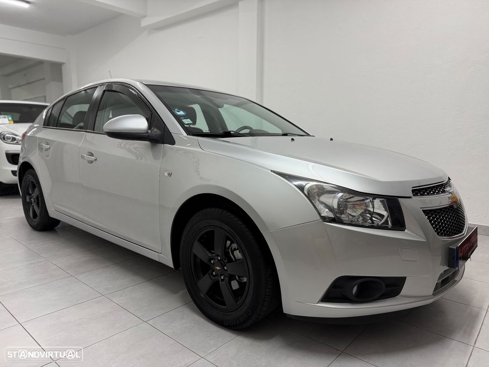 Chevrolet Cruze 1.6 LT - 8