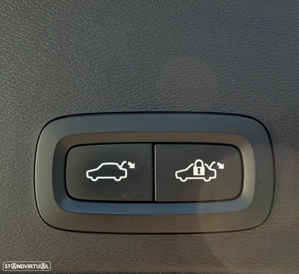 Volvo XC 40 P8 AWD Recharge RDesign - 10