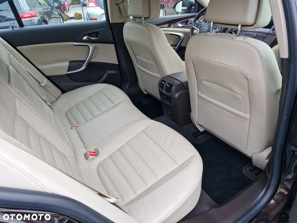 Opel Insignia 2.0 Turbo 4x4 Cosmo - 19