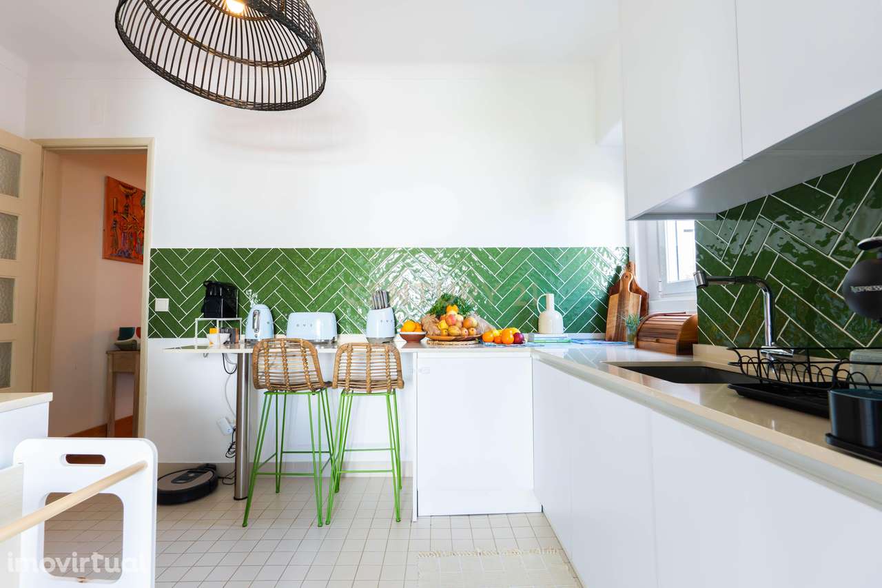 Apartamento como novo T2 em Cacilhas com Pátio e Escritório - Grande imagem: 4/23