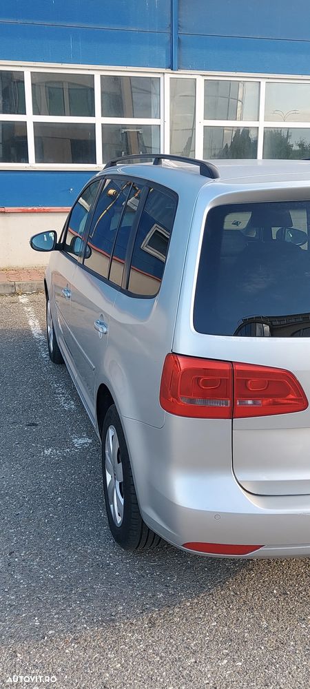 Volkswagen Touran - 6