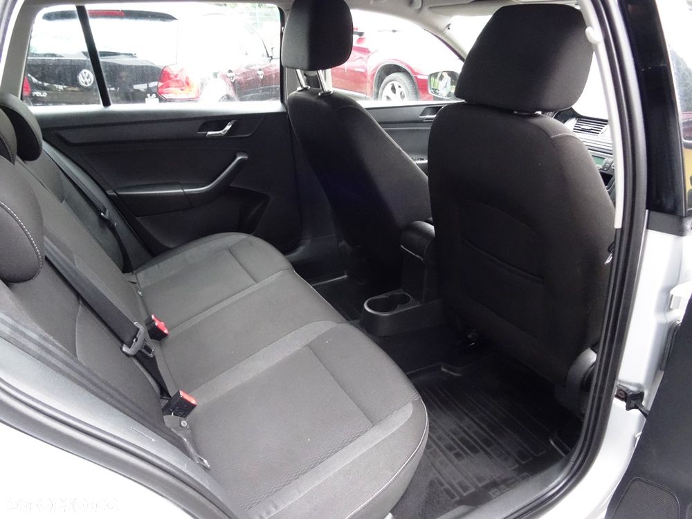 Skoda RAPID - 13