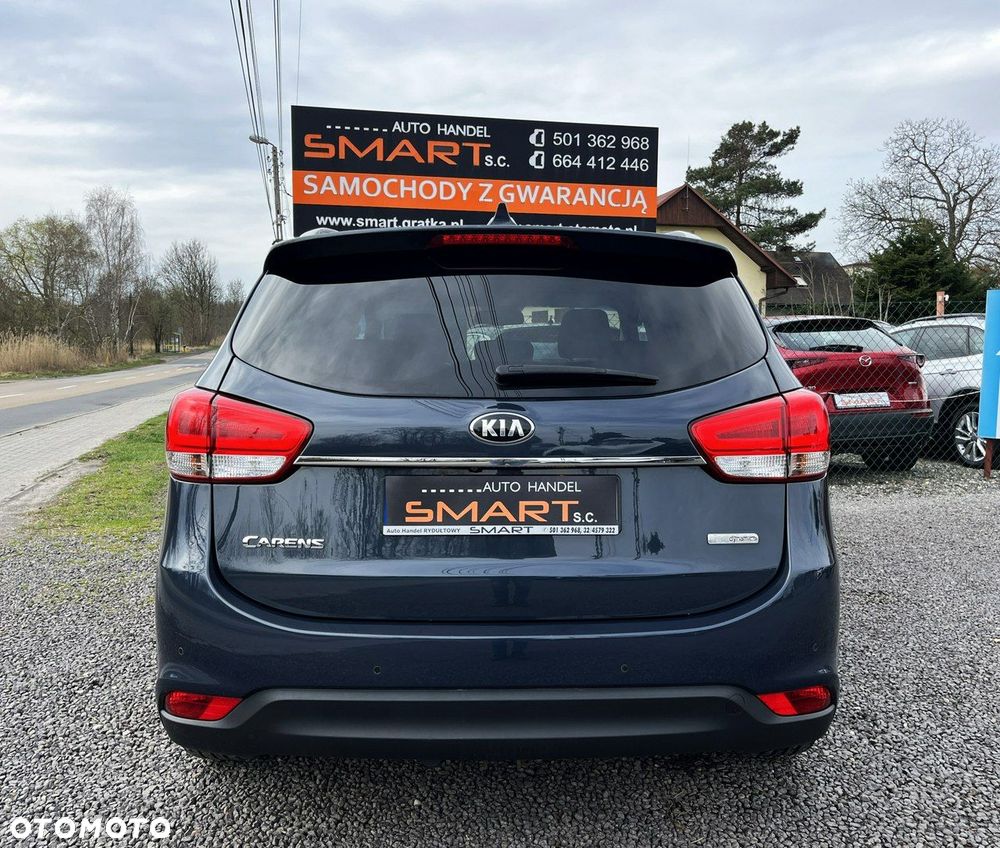 Kia Carens - 5