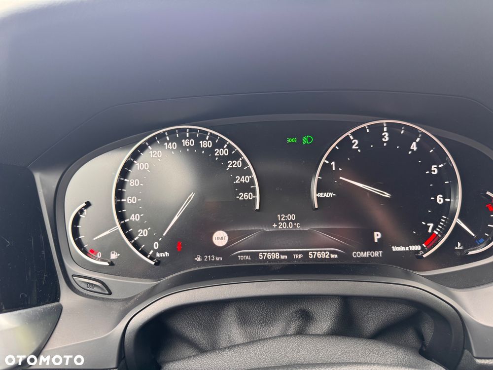 BMW Seria 3 320i M Sport - 10