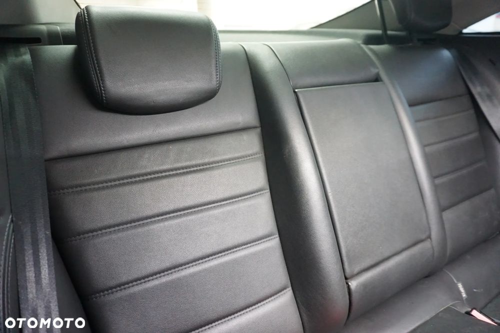 Renault Laguna V6 dCi 235 FAP GT - 26