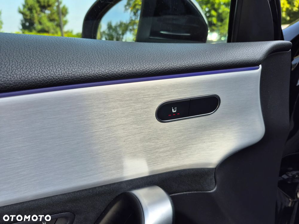 Mercedes-Benz Klasa A 250 e PHEV AMG Line 8G-DCT - 17