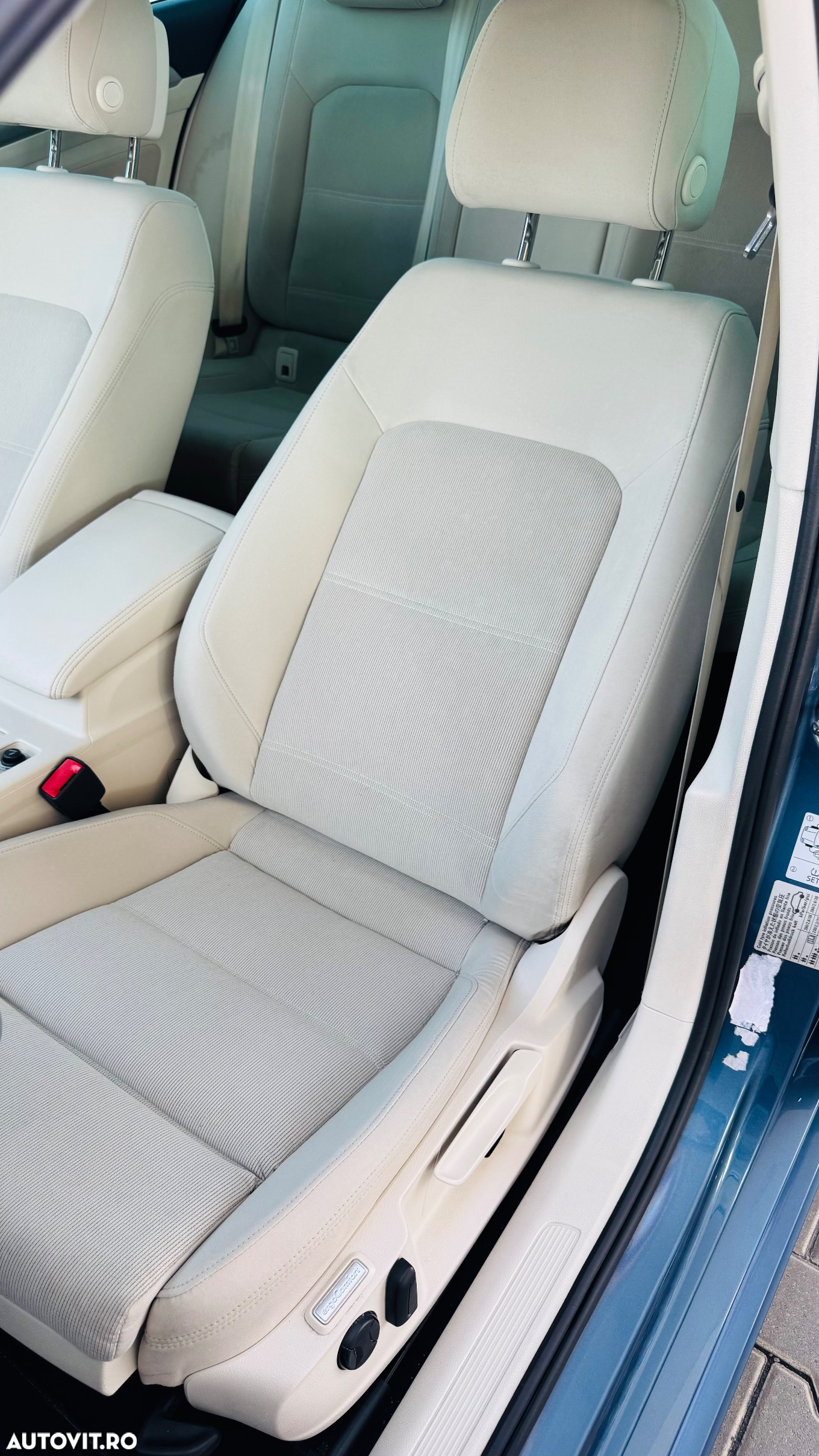 Volkswagen Passat - 15