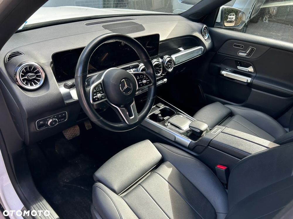 Mercedes-Benz GLB 250 4Matic 8G-DCT Progressive - 9