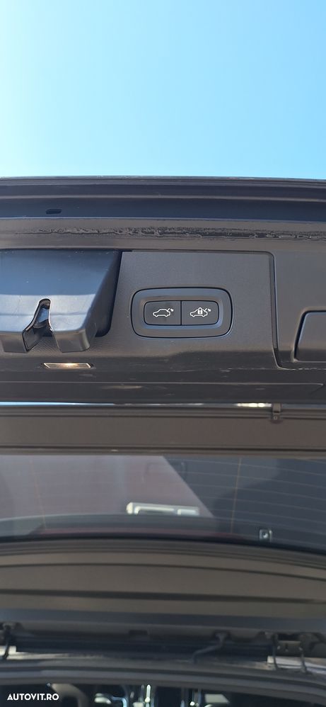 Volvo XC 60 T6 AWD Recharge Geartronic RDesign Expression - 19